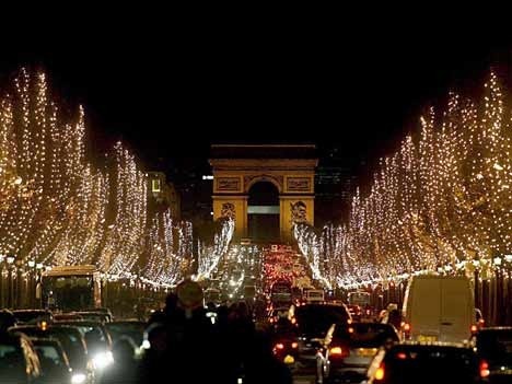 Karácsonyi fények és vásárok Párizsban