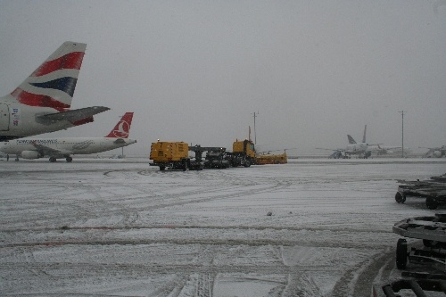 Négyszáz járatát törölte a Turkish Airlines a havazás miatt