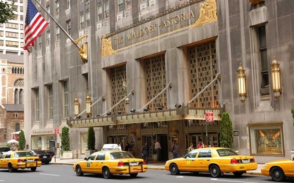 6,5 milliárd dollárért vásárolna luxushoteleket, és gyakorolna ezáltal befolyást az USA üzleti életére Kína